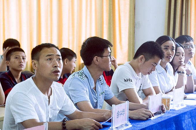 歡迎來(lái)到蘇寧杯創(chuàng)業(yè)大賽四川賽區(qū)復(fù)賽現(xiàn)場(chǎng)