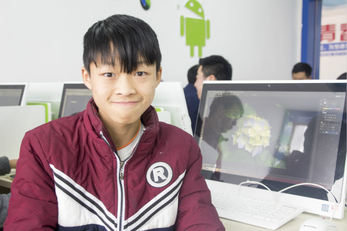 讓夢想在新華綻放，是姐姐對他的期待