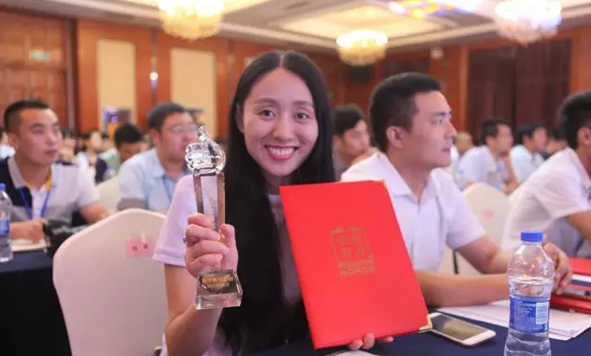 努力就有收獲，人人都能成功！