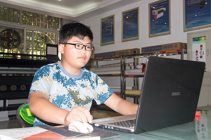 “來(lái)四川新華，我想更好的學(xué)習(xí)技能”