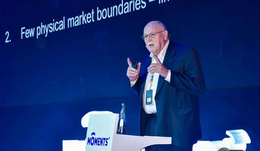 百度Moments營(yíng)銷(xiāo)盛典揭秘，新華教育集團(tuán)榮登品牌數(shù)字資產(chǎn)榜首