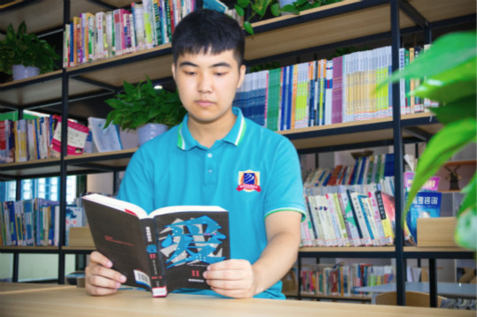 做一個有溫度的小青年，選擇大于努力，夢想永不止步