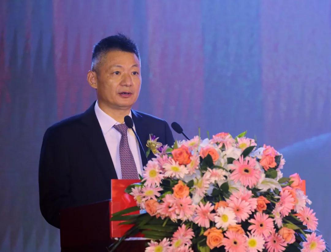 新華教育集團新華互聯網科技30周年慶典華麗綻放