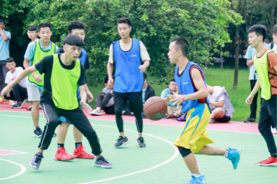 完美收官！四川新華籃球賽火力全開 決賽現場上演強強對決！