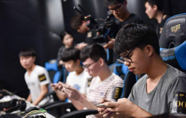 夢想團助陣2018金鷹電競體育盛典,共同見證總冠軍誕生!