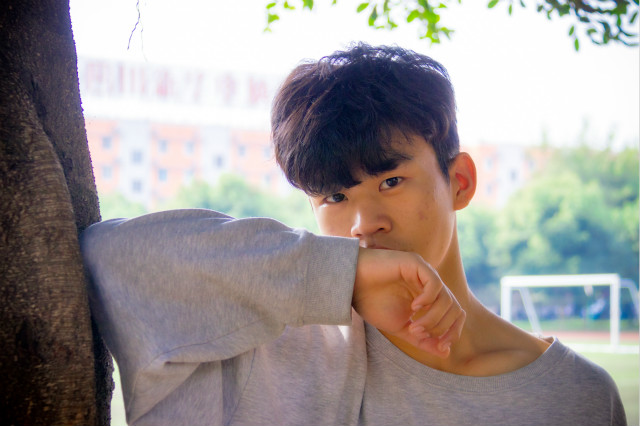 為了那一縷陽光，蛻變路上不斷努力著！