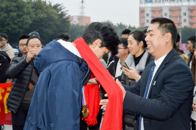 “新華·瀾庭集杯”互聯網職業技能大賽，四川新華斬獲多項殊榮載譽歸來！