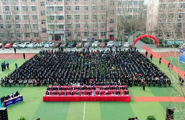 “職業教育就是就業教育”,新華“搶人大戰”即將開啟