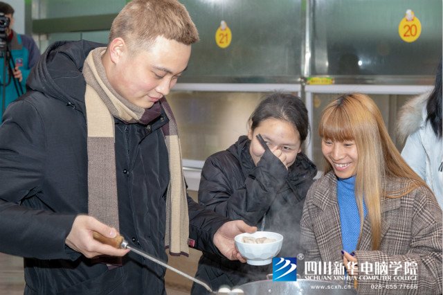 團團圓圓慶元宵，四川新華玩出新花樣