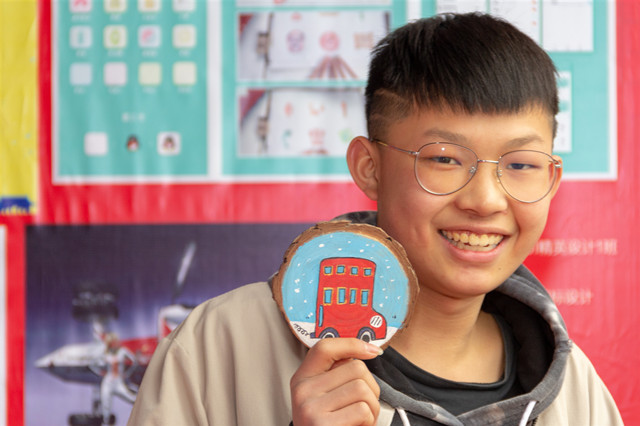 我想高薪就業，零基礎的初中生現在學還晚不晚？