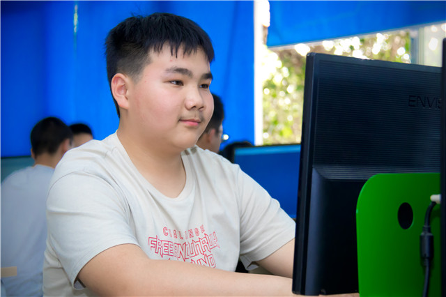 初中輟學，沒有技術怎么辦？選對專業很重要！