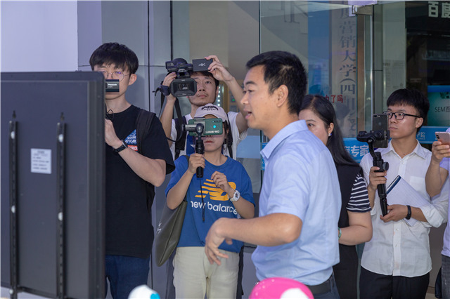 百家媒體進校園，讓你看到一個不一樣的四川新華！