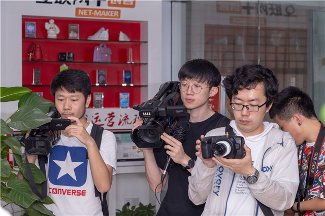 百家媒體進校園，讓你看到一個不一樣的四川新華！