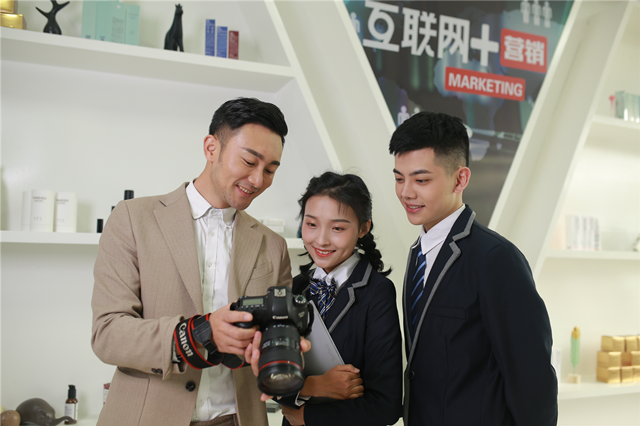 2019哪些專業(yè)好就業(yè)，讓新專業(yè)發(fā)布會(huì)告訴你！