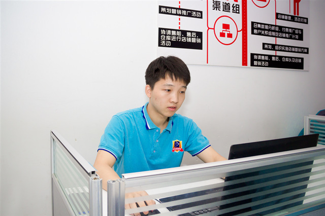 高中畢業學什么有前途？做互聯網時代的白領！