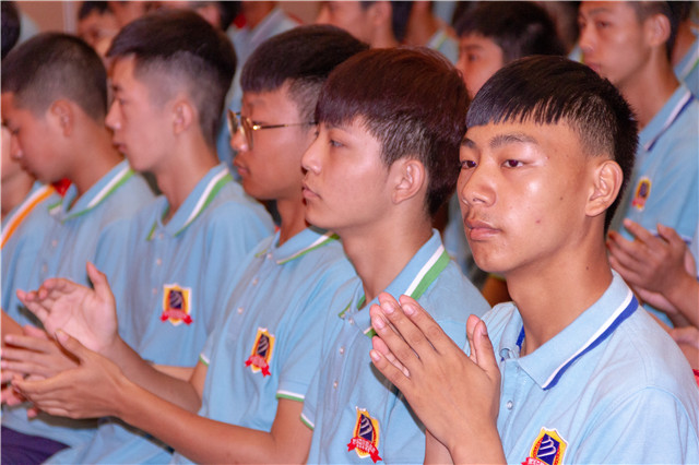 “互聯筑夢?創贏未來”四川新華2019秋季人才預定會盛大啟動