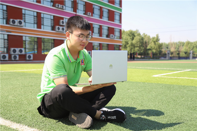 讓蝴蝶飛過滄海——職業(yè)教育在關(guān)懷中演繹精彩