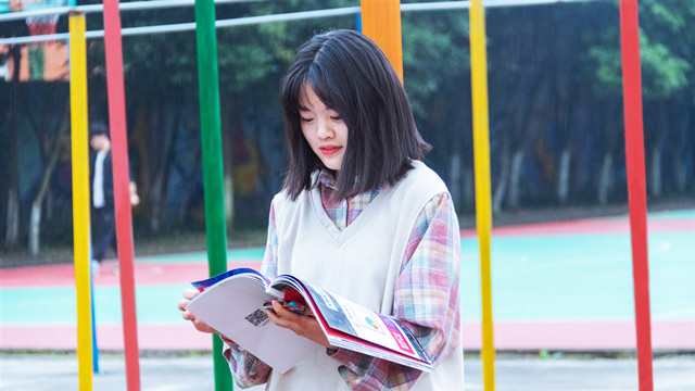 初中畢業(yè)來新華，勇敢追逐設(shè)計夢 