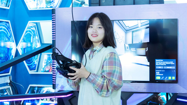 初中畢業(yè)來新華，勇敢追逐設(shè)計夢 