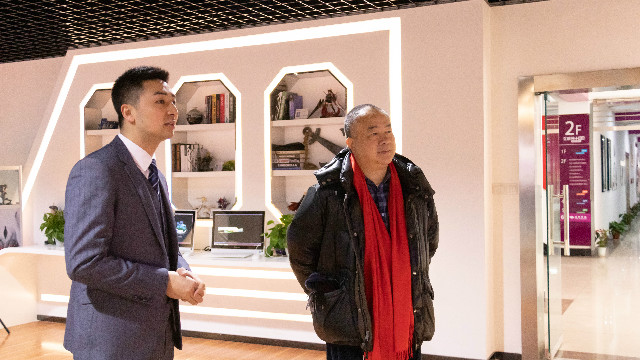 《開心鬼》導演高志森蒞臨四川新華開展講座