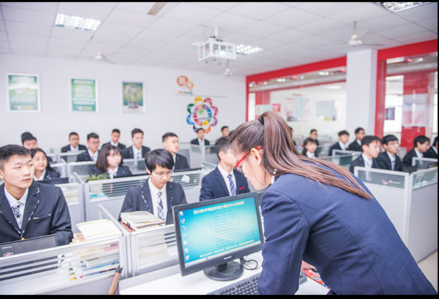 初高中畢業(yè)，學這個專業(yè)好就業(yè)!