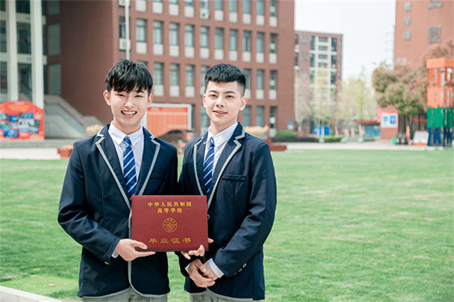 398名同學成功注冊學籍，這是他們選擇新華的理由！