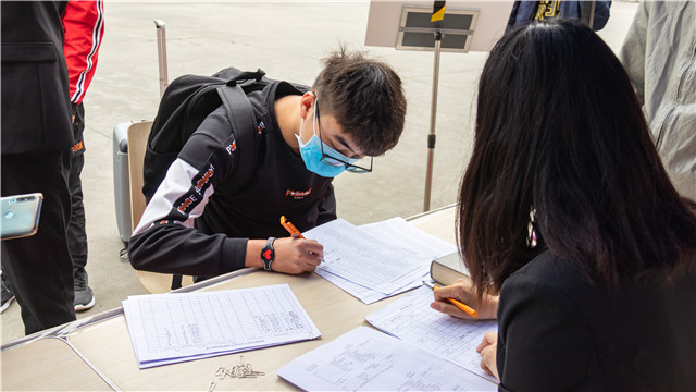 開學啦！四川新華迎來第一批返校學子