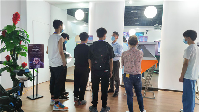 5?1嗨學(xué)季|四川新華五一試學(xué)體驗營火爆開營!