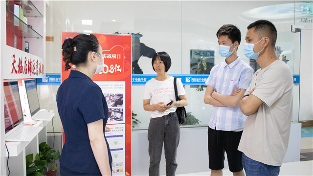 5?1嗨學(xué)季|四川新華五一試學(xué)體驗營火爆開營!