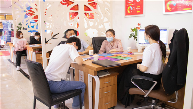 5?1嗨學(xué)季|四川新華五一試學(xué)體驗營火爆開營!