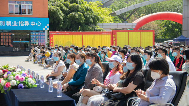 母親節(jié)：人生的舞臺上，母愛從不缺席