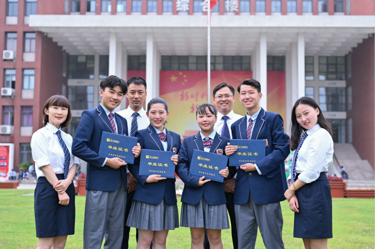 校企合作，共育互聯網杰出工匠