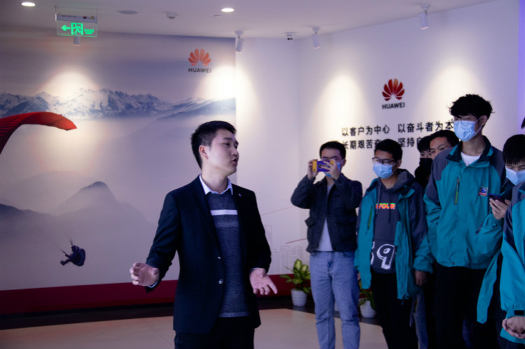  華為研學游，職場干貨學不停!