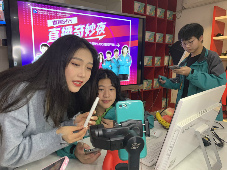 嗨爆雙十一|新華校內購物狂歡根本停不下來