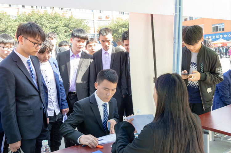 新華互聯網科技校企合作多方聯動，共建人才生態圈