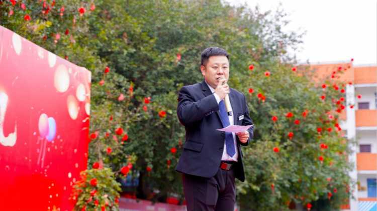 新生見(jiàn)面會(huì)開學(xué)的第一課——院長(zhǎng)助理寄語(yǔ)