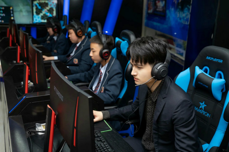 “電”峰對決 “競”彩無限