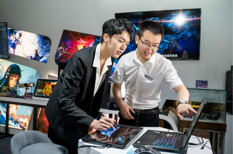 盧東旭粉絲見面會，新華影視動漫推薦官答疑時間到！