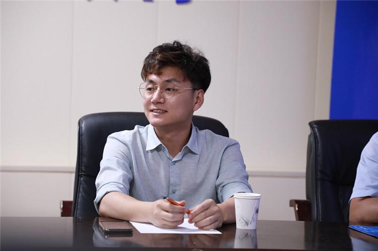 《老師來了》火熱開講--新榜學院院長，解析新媒體怎么玩？