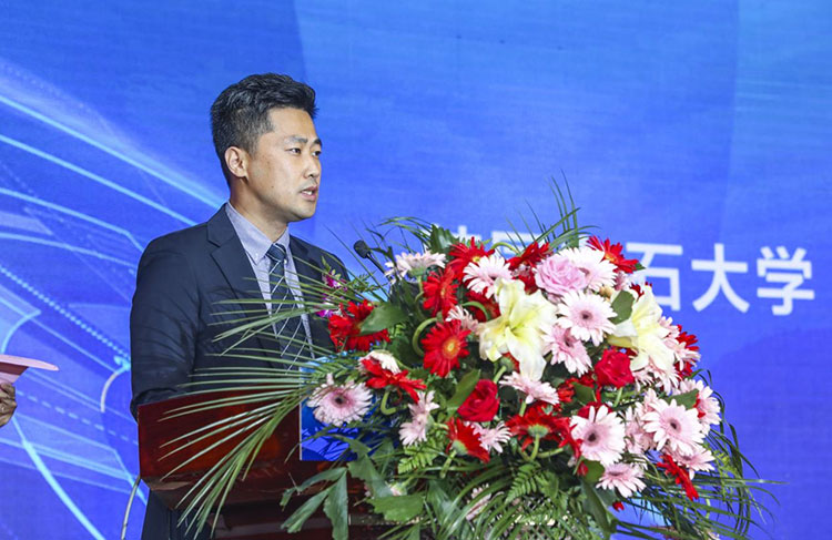 新華2021年六大產教融合實訓基地升級暨高技能人才培英工程啟動儀式