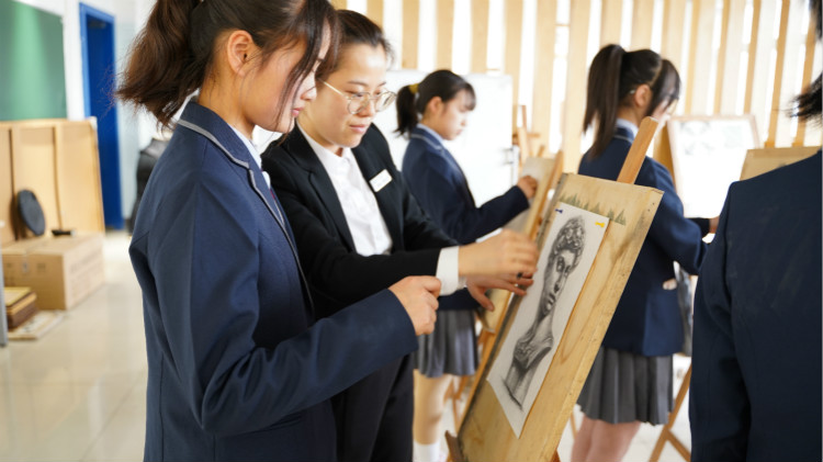 學幼師專業，為什么要選四川新華？