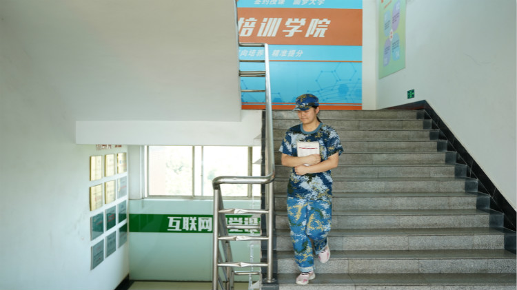 老朋友，新同學，相約四川新華，再續同學緣！