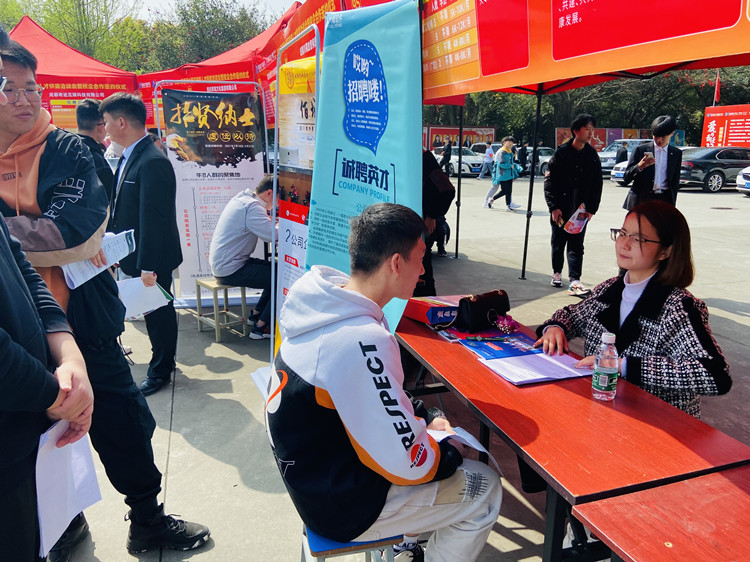 職教領(lǐng)域重磅文件發(fā)布！職業(yè)本科與普通本科學(xué)位證書(shū)具有同樣效力！