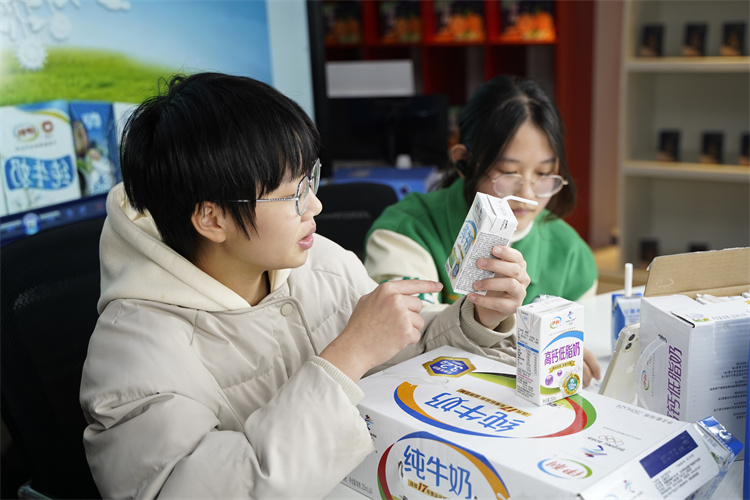 四川新華“雙十二”教育嘉年華系列活動(dòng)火爆來(lái)襲?！