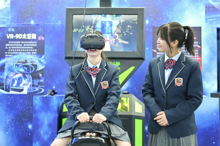 【新興專業解讀】—人工智能空前火爆，新華教學和就業如何？