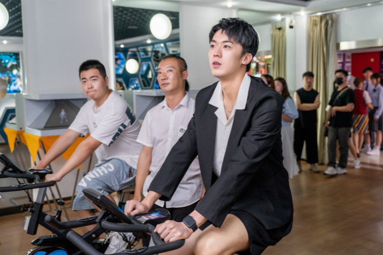 【新興專業解讀】—人工智能空前火爆，新華教學和就業如何？