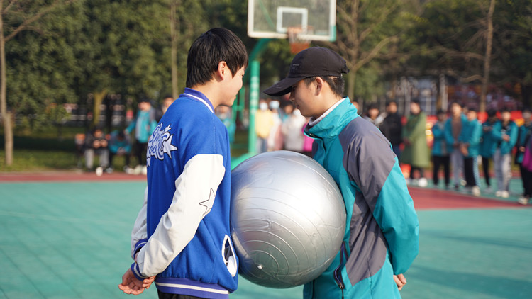 超“燃”運動會！成都新華冬季運動會“圖”擊現場！