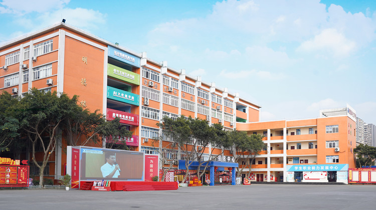 2022贏在新起點!這里報名火爆!熱門專業搶訂中……