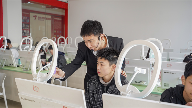 名企定向班開課啦！助力新華學子就業(yè)夢！