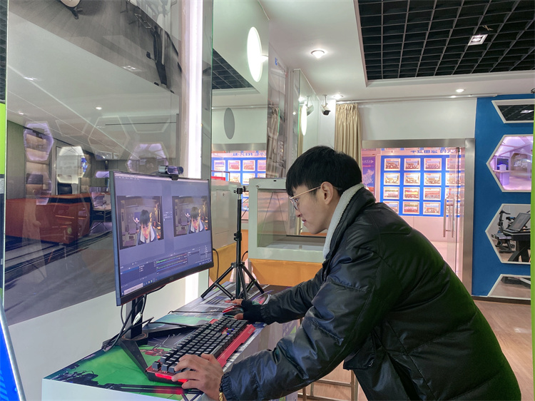 打工太辛苦擇校再讀，用技術與實力逆襲